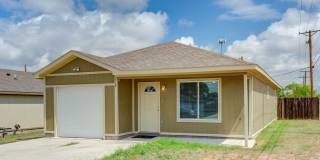 Cozy 3 bedroom Home Gallery 1