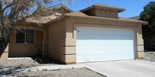 3 Bedroom Home Near Unser and McMahon NW Gallery 1