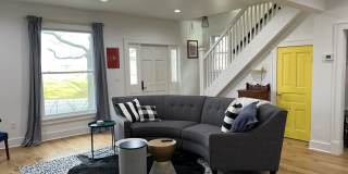 916 Broad Street Gallery 1