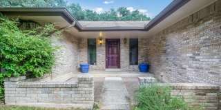 Great one story home with brick exterior on oak covered cul de sac lot Gallery 20