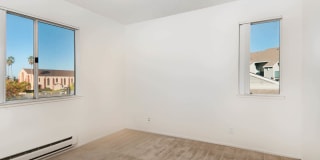 Creekside Gallery 23