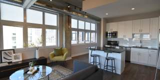 3833 N Broadway Gallery 321