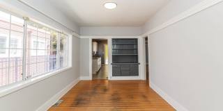 Beautiful 1918 Oakland Home!! Gallery 9