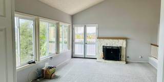 Large 3 bedroom home in quiet neighborhood cul-de-sac with amazing views Large 3 bedroom home in quiet neighborhood cul-de-sac with amazing views Gallery 1