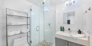 2520 SW 20th St Gallery 1