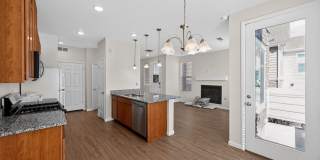 Charming 2BR Condo in Aurora Gallery 1