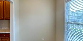 3 Bed 2.5 Bath Townhome with New Flooring and Paint Gallery 10