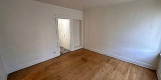 RENOVATED STUDIO WEST CENTRAL APARTMENT | HISTORIC BUILDING | PET FRIENDLY | AVAIL NOW Gallery 3
