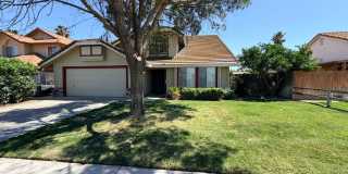 1311 Saint Francis Dr. Los Banos: 4 Bedrooms, 3 Baths, Built-in Pool, New Interior Paint and Flooring, Gallery 1