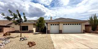 Beautiful 4-Bedroom Home with 3-Car Garage & Hualapai Mountain Views in Walleck Ranch! Beautiful 4-Bedroom Home with 3-Car Garage & Hualapai Mountain Views in Walleck Ranch! Gallery 1