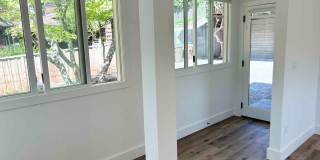 Beautifully Remodeled Studio Downtown Gallery 3