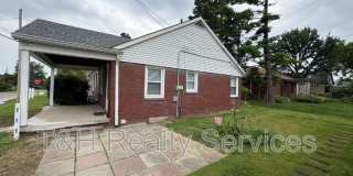 5302 East Saint Joseph Street Gallery 16