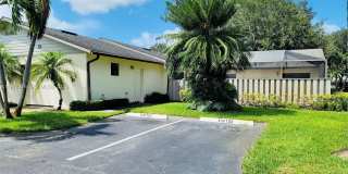 1439 Captains Walk Gallery 2