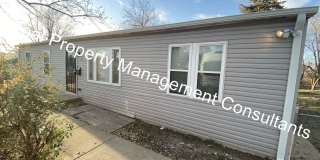 Spacious 3-Bedroom Grandview Home with Convenient Location! Gallery 1