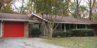 8 CARDEROCK Court Gallery 1
