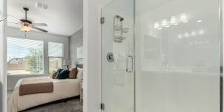 Luxury 2BR + Den Townhome in Amenity-Packed Community - Encanterra Gallery 16