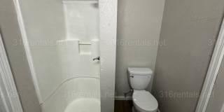 $1195- 3 room 2 bath - Single Family Home locate in the South Central Neighborhood Gallery 6