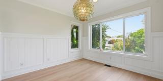 Premier Location in Corona Del Mar for 12-Month Lease Gallery 6