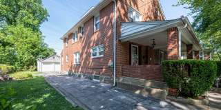 Twin Newly Renovated Brick Home in Lower Merion SD! Walk to park! Gallery 1