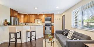 Incredible 2 bedroom 1 bath Condo in West Washington Park Neighborhood Incredible 2 bedroom 1 bath Condo in West Washington Park Neighborhood Gallery 1