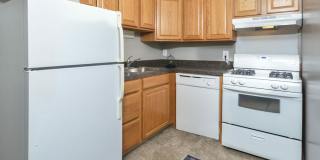 DeKalb Gallery 32