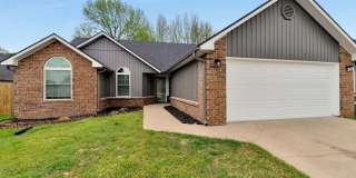 3 Bed 2 Bath home Just Mins Away from Lake Fayetteville and I-49 Gallery 3
