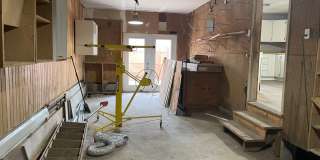 HUGE 3 Bed/2 Bath Home with your own private workshop + oversized garage Gallery 5