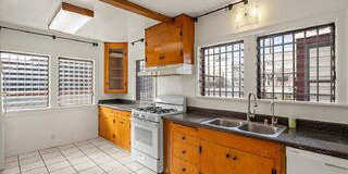 715 North Harper Avenue Gallery 1