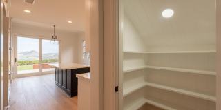 2390 Crombie Court Gallery 17