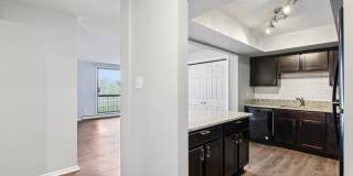Edgewater Apartments Gallery 9