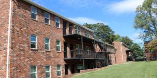 Windsor Court Gallery 21