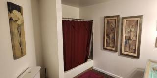 Large Studio 1 bathroom Gallery 27