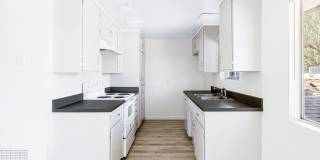 Move in Special $500 Deposit and One Month Free! Gallery 1