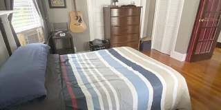 Goregous 3 bed in Allston Gallery 10