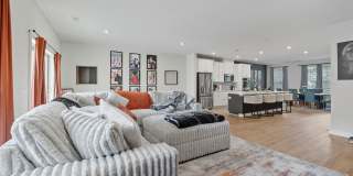 709 Thomas Ln #B Gallery 6
