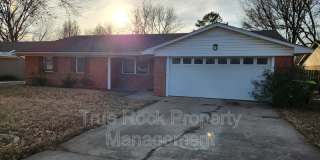 525 Rebecca Lane Gallery 1