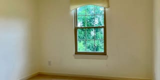 Charming 2 Bedroom/2 Bathroom Apartment Unit in Pond Condos! Gallery 22