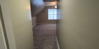 Spacious and well-maintained home located in the heart of Arlington! Gallery 5