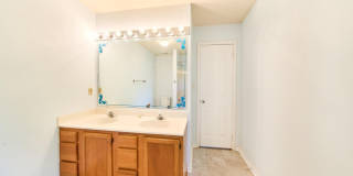 8508 SILVERDALE Road Gallery 37
