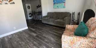 8026 East Oak Street Gallery 1