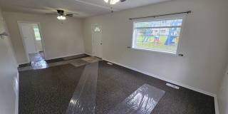 Beautifully Home in the Valley Gallery 8