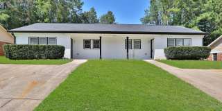 Newly Renovated 3 bedroom / 2 Bathroom Duplex in Conyers Gallery 1