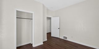 505 Brown Street Gallery 18