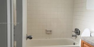 1522 NE 34th Ct Gallery 7