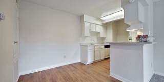 Bankside Village Gallery 17