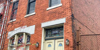 4 Bed 2 Bath beautiful Southside home - Central air, off street parking, private yard. Gallery 1