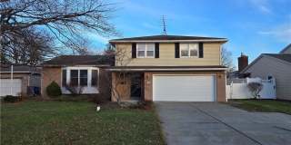 161 Foxpoint W Gallery 1