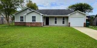 3 BD 2 BA Home in Ocean Springs School District Gallery 1
