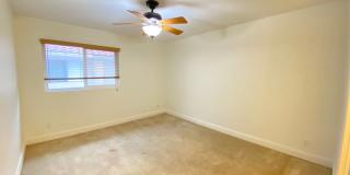 Spacious Two Bedroom featuring Ensuite Bathrooms! TWO ASSIGNED PARKING SPACES! Air Conditioning Included! Gallery 26