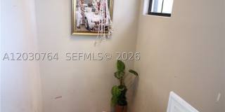 3698 SE 2nd Dr Gallery 37